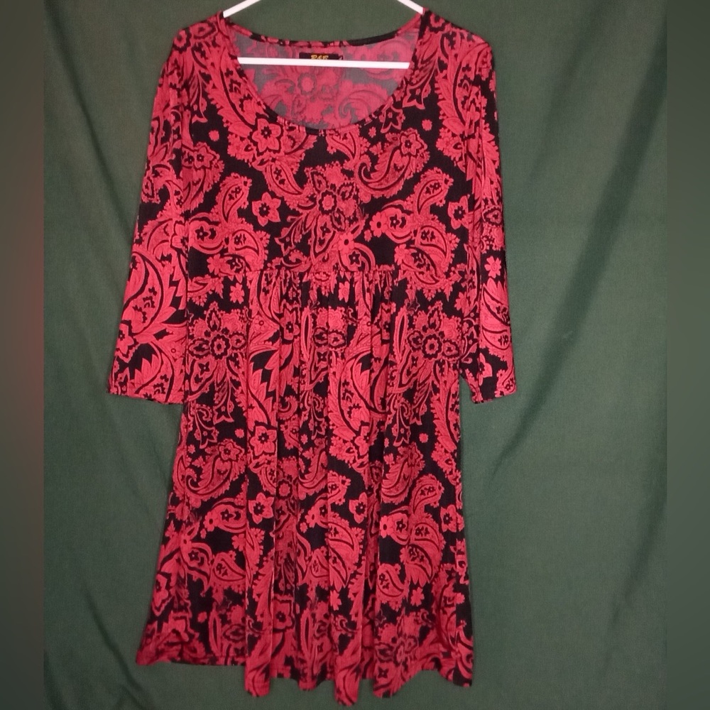 Dress, mid length, stretchy, roomy
